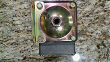 Load image into Gallery viewer, BARKSDALE D1T-A80SS PRESSURE OR VACUUM ACTUATED SWITCH - FREE SHIPPING