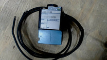 Load image into Gallery viewer, MAC VALVE PME-111DA STACKABLE OME BOX 150PSI 120/60 6.8W -FREE SHIPPING