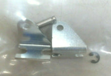 Load image into Gallery viewer, LOT/2 PARKER SCHRADER BELLOWS L071320100 PIVOT BRACKETS PLATED 5/32" PIN *FRSHP*