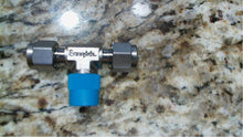 Load image into Gallery viewer, SWAGELOK SS-400-3-4TTM, 1/4" TUBE X 1/4" MNPT TEE X 1/4"TUBE - FREE SHIPPING