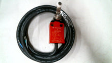 Load image into Gallery viewer, ALLEN BRADLEY 440P-ASLS11C GUARD MASTER LIMIT SWITCH 250V 2A -FREE SHIPPING