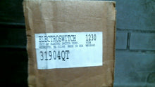 Load image into Gallery viewer, ELECTROSWITCH 31904QT ROTARY SWITCH 24 CIRCUITS SER.31 600VAC 30VDC 5A -FREESHIP