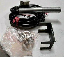 Load image into Gallery viewer, HONEYWELL FE-MLS4RB-1011 MICRO SWITCH PROXIMITY SENSOR 12-16VDC-FREE SHIPPING