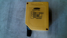 Load image into Gallery viewer, BANNER ENGINEERING Q60BB6AFV1000Q RED LASER SENSOR 10-30VDC -FREE SHIPPING