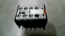 Load image into Gallery viewer, SIEMENS 3TX4440-0A AUXILIARY SWITCH BLOCK W/SCREWS 10A 240V -FREE SHIPPING