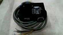 Load image into Gallery viewer, BANNER R55CG1 R55 GREEN COLOR MARK CONVERGENT 10MM 10-30VDC 6.5"CABLE -FREE SHIP