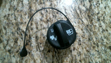 Load image into Gallery viewer, ACDELCO 15763226 FUEL CAP GT230 -FREE SHIPPING