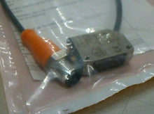 Load image into Gallery viewer, EFECTOR IFM O6H-FPKG/0,30M/US-O6H301 DIFFUSE REFLECTION SENSOR 10-30VDC *FRSHIP*