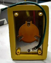 Load image into Gallery viewer, WOODHEAD MOLEX 1301550109 CAT#8703 WEATHERPROOF RECEPTACLE COVER SIZE B *FR SHIP