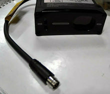 Load image into Gallery viewer, KEYENCE IL-300 LASER SENSOR CLASS 2 LASER PRODUCT *FREE SHIPPING*