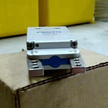 Load image into Gallery viewer, FESTO ELECTRIC HGW-16-A PNEUMATIC ANGLE GRIPPER 16 MM 8 BAR *FREE SHIPPING*
