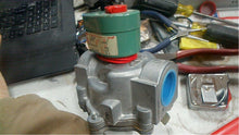 Load image into Gallery viewer, ASCO 1-1/4" ALUMINUM SOLENOID VALVE 120 VAC COIL 15.4 WATT 8215C63 free shipping