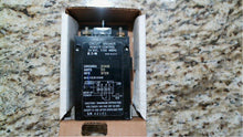 Load image into Gallery viewer, EATON SM600BA 20A 28VDC REMOTE CONTROL CIRCUIT BREAKER - FREE SHIPPING