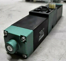 Load image into Gallery viewer, ASCO NUMATICS 152SS400M000061 / 225-372B SOLENOID VALVE / COIL *FREE SHIPPING*