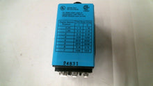 Load image into Gallery viewer, IDEC RTE-B11 ELECTRONIC TIMER 0-60 SEC 120VAC 10A - FREE SHIPPING