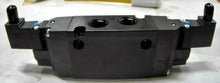 Load image into Gallery viewer, PARKER SCHRADER BELLOWS B522BB553C SOLENOID VALVE 120VAC 2POSITION 3/8"NPT *FSHP