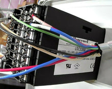 Load image into Gallery viewer, HONEYWELL UDC3300 TEMP CONTROLLER, VERIS PS24 POWER SUPPLY, ENCLOSURE BUNDLE *FS
