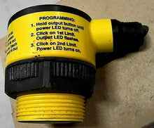Load image into Gallery viewer, BANNER ENGINEERING T30UXUCQ8 RT ANGLE ULTRASONIC SENSOR 4PIN QDC ANALOG *FRSHIP*