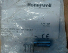 Load image into Gallery viewer, PARKER SKINNER VALVE 7KK04 REPAIR KIT PRESSURE VESSEL -FREE SHIPPING