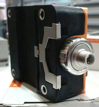 Load image into Gallery viewer, IFM ELECTRONIC ID5055 INDUCTIVE SENSOR 250MA 10-36VDC -FREE SHIPPING