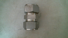 Load image into Gallery viewer, SWAGELOK SS-1610-6 UNION 1" TUBE X 1" TUBE -FREE SHIPPING