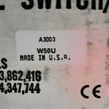Load image into Gallery viewer, DWYER A3003 PHOTOHELIC PRESSURE SWITCH/GAGE SER 3000 (W50U) 0-3.0" W.C. *FRSHIP*