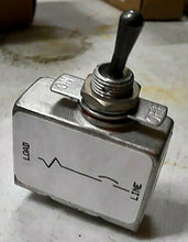 Load image into Gallery viewer, AIRPAX SENSATA M39019/01-328 CIRCUIT BREAKER HYD MAGNETIC 1P 8A 240VAC/50VDC *FS
