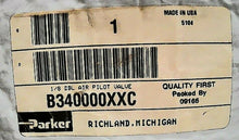 Load image into Gallery viewer, PARKER SCHRADER BELLOWS B340000XXC 1/8" DBL AIR PILOT 4 WAY VALVE 1/8" NPT *FSHP