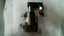 Load image into Gallery viewer, NUMATICS SC032A16F PNEUMATIC 25MM CLOCKWISE POWER CLAMP 1/8"NPT -FREE SHIPPING