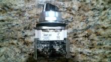 Load image into Gallery viewer, ALLEN- BRADLEY 800T-H2, 2 POSITION SELECTOR SWITCH -FREE SHIPPING