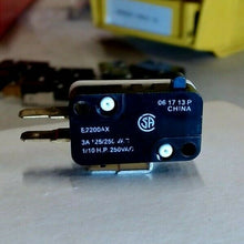 Load image into Gallery viewer, LOT/9 ZF FRIEDRICHSHAFEN CHERRY E22-00AX ACTUATOR SWITCH 0.1AMP 125VAC *FRSHIP*
