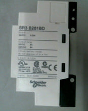 Load image into Gallery viewer, SCHNEIDER ELECTRIC SR3 B261BD LOGIC RELAY ANALOG 24VDC 6.2W 8A 240VAC -FREE SHIP
