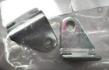 Load image into Gallery viewer, LOT/4 PARKER SCHRADER BELLOWS L071310200 (1/4 HOLE) PIVOT BRACKET KIT *FREESHIP*