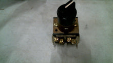 Load image into Gallery viewer, ALLEN BRADLEY 800H-HK2A TWO POS. SELECTOR SWITCH BLACK KNOB UNIT SER.B -FREESHIP