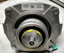Load image into Gallery viewer, HONEYWELL V5055A 1020 INDUSTRIAL GAS VALVE W/ SAFETY SHUT OFF 1-1/2"NPT 5PSI *FS