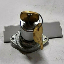Load image into Gallery viewer, GE GENERAL ELECTRIC CR2940 UN 200D SELECTOR SWITCH KEY OPER 2POS KEY *FREE SHIP*