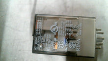 Load image into Gallery viewer, ALLEN BRADLEY 700-HA33A1 CONTROL RELAY SER.D 120VAC 10A LOT/2 -FREE SHIPPING