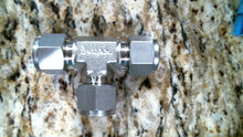 Load image into Gallery viewer, SWAGELOK SS-600-61, 3/8" UNION TEE CROSS- FREE SHIPPING
