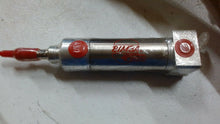 Load image into Gallery viewer, BIMBA BFM-091-DB DOUBLE ACTING PNEUMATIC CYLINDER BORE1-1/16" STROKE1" -FREESHIP