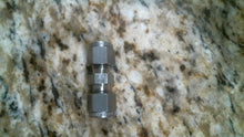 Load image into Gallery viewer, SWAGELOK SS-400-6 1/4" UNION TUBE X 1/4 TUBE OD FITTING - FREE SHIPPING