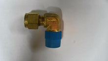 Load image into Gallery viewer, SWAGELOK B-400-2-4 BRASS ELBOW 1/4" TUBE X 1/4" MALE NPT -FREE SHIPPING