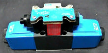 Load image into Gallery viewer, VICKERS DG4V-3S-2N-M-FPM4WL-H5-60-EN623 SOLENOID VALVE *FREE SHIPPING*