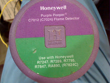 Load image into Gallery viewer, HONEYWELL C7012A-1160 FLAME DETECTOR used tested shutter is working perfect