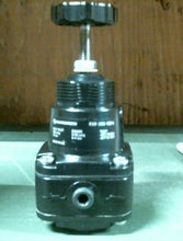 Load image into Gallery viewer, NORGREN R38-205-NNFA REGALATOR 1/4 NPT 0-60 PSIG -FREE SHIPPING