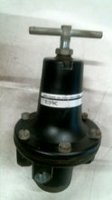 Load image into Gallery viewer, PARKER WATTS FLUIDAIR R119-04C PNEUMATIC REGULATOR 1/2"NPT 125-300PSI -FREE SHIP