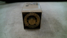 Load image into Gallery viewer, IZUMI RTB-MP3N ELECTRONIC TIMER 0-3.0SEC 8PIN 10A 120VAC -FREE SHIPPING