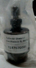Load image into Gallery viewer, PARKER SCHRADER BELLOWS 1347570031 SELF-ALIGN ROD COUPLER O.D 1 1/8" *FREE SHIP*