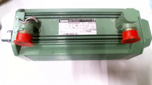 Load image into Gallery viewer, LENZE MDSKARS056-22 SERVOMOTOR 390V, 2.4A, 140HZ, -FREE SHIPPING