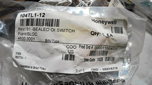 Load image into Gallery viewer, HONEYWELL MICROSWITCH MS27724-1 104TL1-12 (MS27724) SEALED OI/TOGGLE SWITCH *FS*