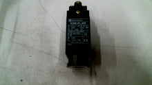 Load image into Gallery viewer, TELEMECANIQUE XCK P102H7 LIMIT SWITCH 240V 3A -FREE SHIPPING